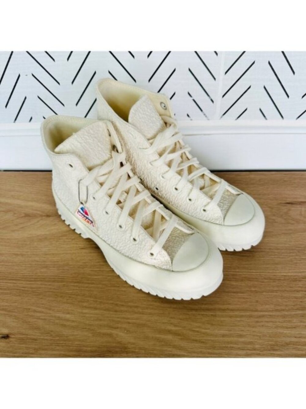 ⭐Converse Chuck Taylor Lugged 2.0 Jacquard Sz 5 Mens Shoes Sneaker Beige A00876C - Picture 2 of 9